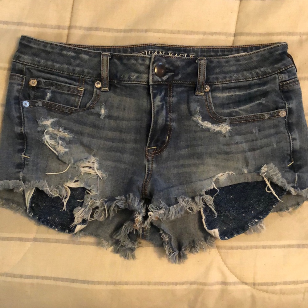 Size 10 American Eagle shorts. Never worn.